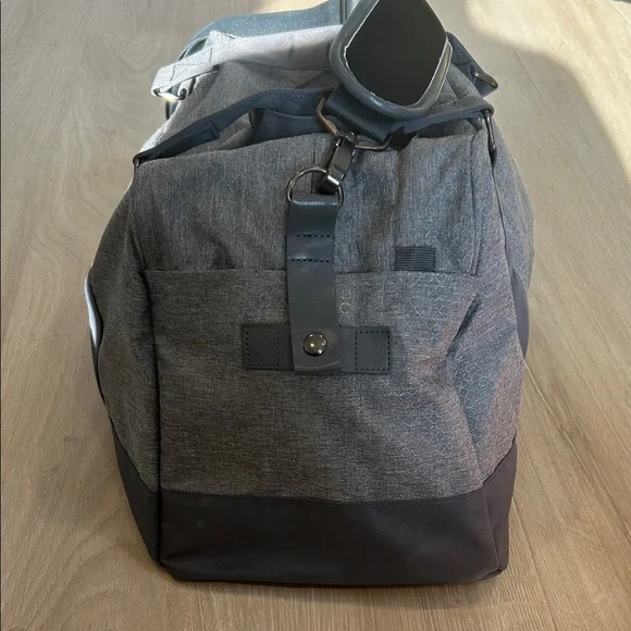 Orangetheory Gray Duffel Workout Bag - Picture 3 of 5